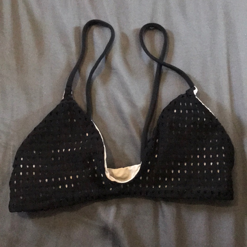 Mesh acacia top